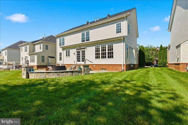 23276 FALLEN HILLS DR, Brambleton, VA 20148
