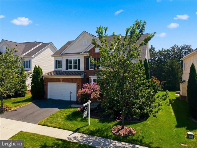 23276 FALLEN HILLS DR, Brambleton, VA 20148