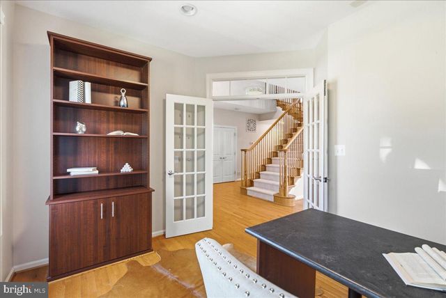 23276 FALLEN HILLS DR, Brambleton, VA 20148