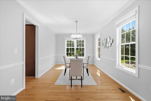23276 FALLEN HILLS DR, Brambleton, VA 20148