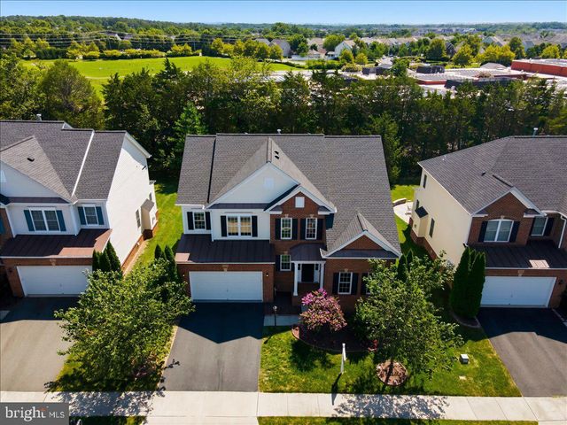 23276 FALLEN HILLS DR, Brambleton, VA 20148