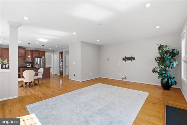 23276 FALLEN HILLS DR, Brambleton, VA 20148