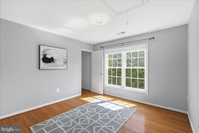 23276 FALLEN HILLS DR, Brambleton, VA 20148