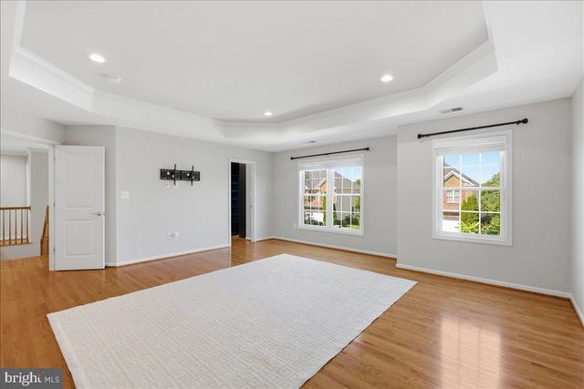 23276 FALLEN HILLS DR, Brambleton, VA 20148