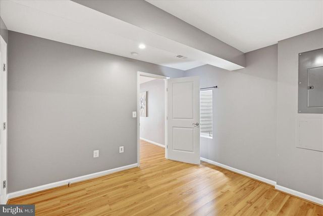 23276 FALLEN HILLS DR, Brambleton, VA 20148