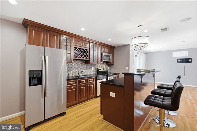 23276 FALLEN HILLS DR, Brambleton, VA 20148