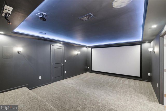 23276 FALLEN HILLS DR, Brambleton, VA 20148