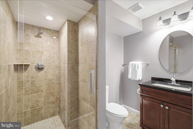 23276 FALLEN HILLS DR, Brambleton, VA 20148