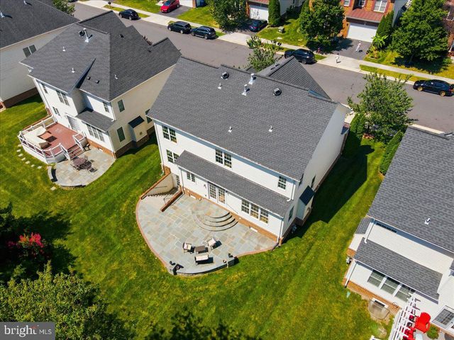 23276 FALLEN HILLS DR, Brambleton, VA 20148