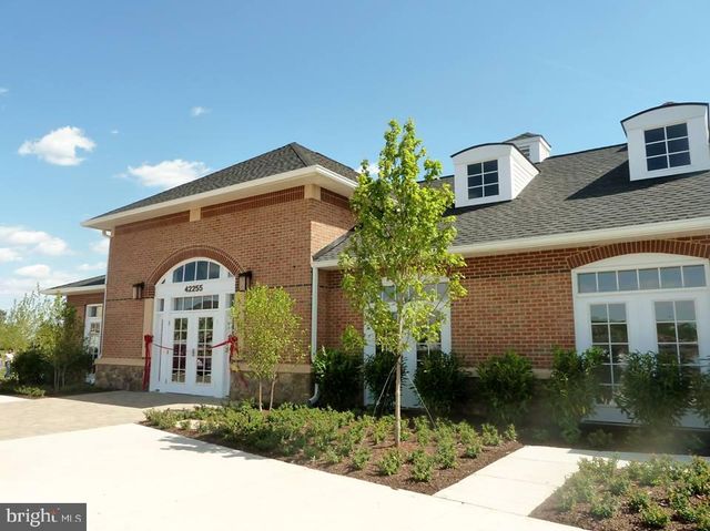 23276 FALLEN HILLS DR, Brambleton, VA 20148