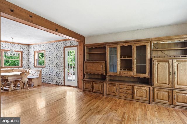 275 HOFFMAN RD, Gettysburg, PA 17325