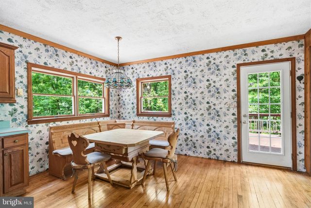 275 HOFFMAN RD, Gettysburg, PA 17325