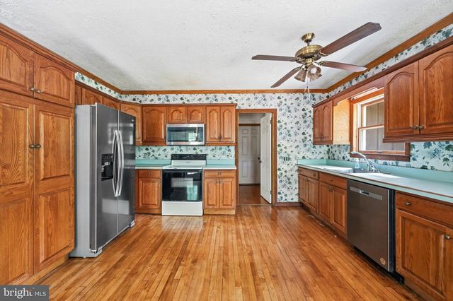 275 HOFFMAN RD, Gettysburg, PA 17325
