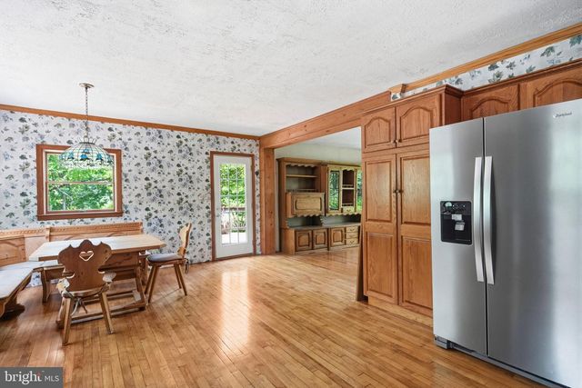 275 HOFFMAN RD, Gettysburg, PA 17325