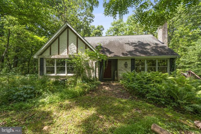 275 HOFFMAN RD, Gettysburg, PA 17325