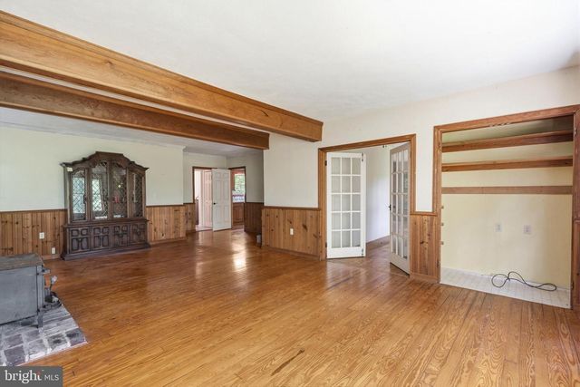 275 HOFFMAN RD, Gettysburg, PA 17325