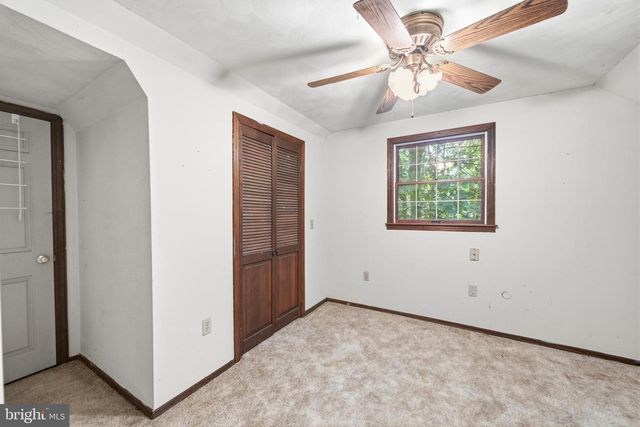 275 HOFFMAN RD, Gettysburg, PA 17325