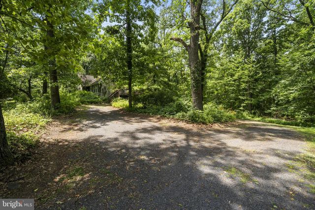 275 HOFFMAN RD, Gettysburg, PA 17325