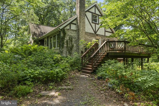 275 HOFFMAN RD, Gettysburg, PA 17325