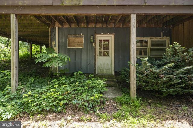275 HOFFMAN RD, Gettysburg, PA 17325