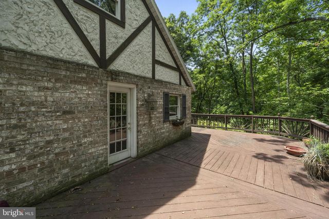 275 HOFFMAN RD, Gettysburg, PA 17325