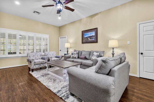145 Idlewilde Drive, Onalaska, TX 77360