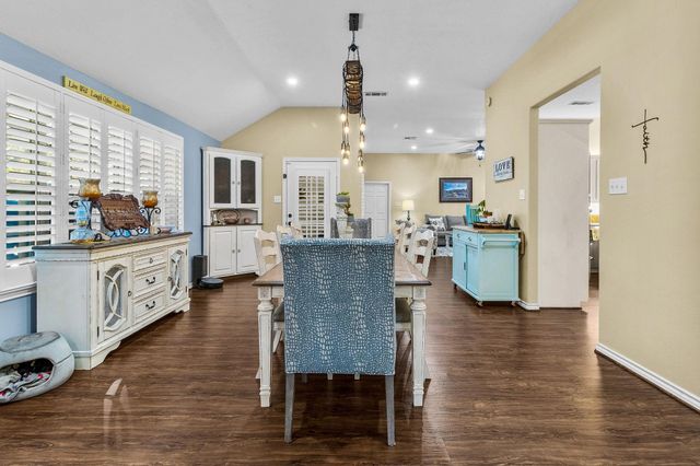 145 Idlewilde Drive, Onalaska, TX 77360