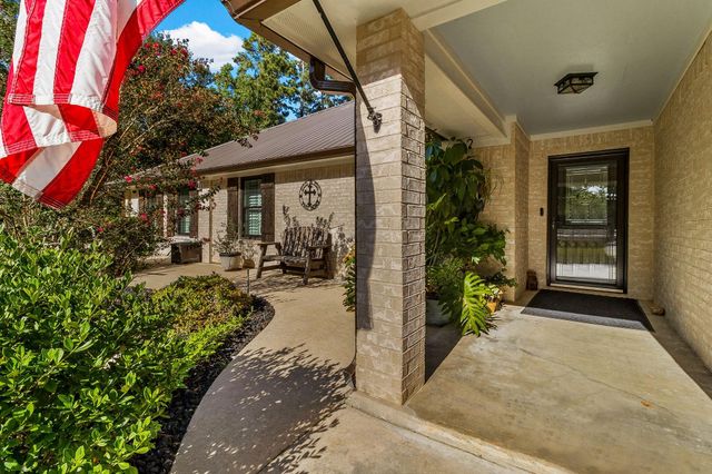 145 Idlewilde Drive, Onalaska, TX 77360