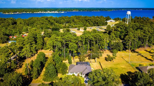 145 Idlewilde Drive, Onalaska, TX 77360
