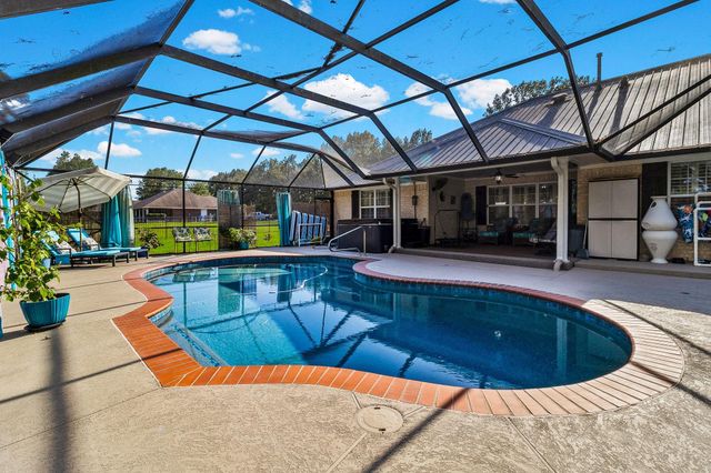 145 Idlewilde Drive, Onalaska, TX 77360