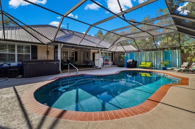 145 Idlewilde Drive, Onalaska, TX 77360