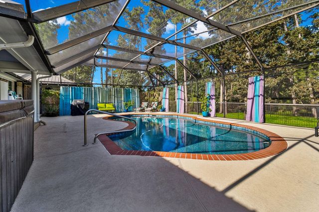 145 Idlewilde Drive, Onalaska, TX 77360