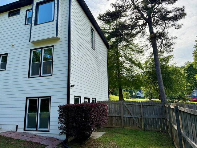 1500 McAdoo Drive SW, Marietta, GA 30064