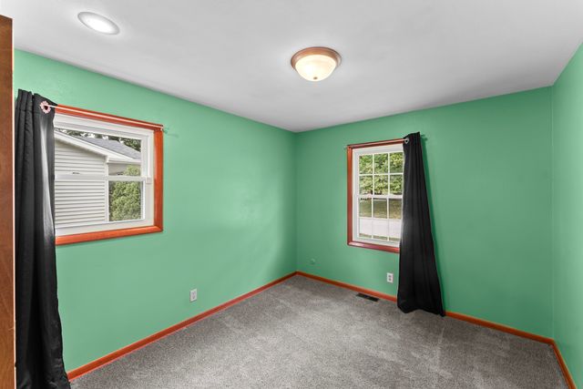 4233 Warren Street, Davenport, IA 52806