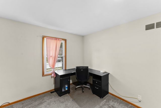 4233 Warren Street, Davenport, IA 52806