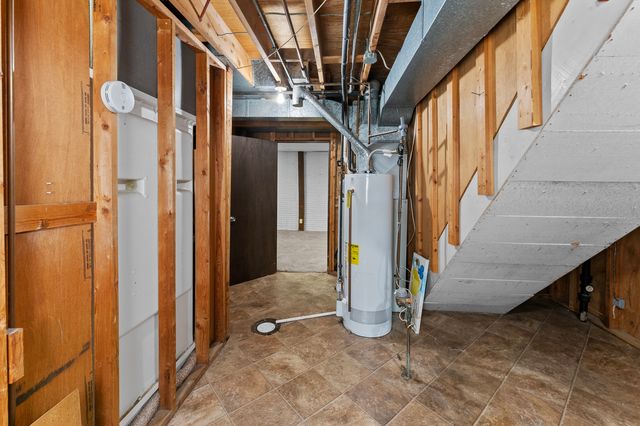 4233 Warren Street, Davenport, IA 52806