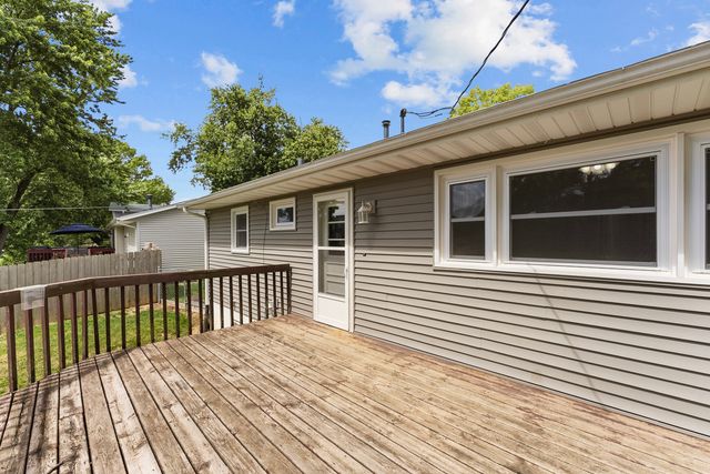 4233 Warren Street, Davenport, IA 52806