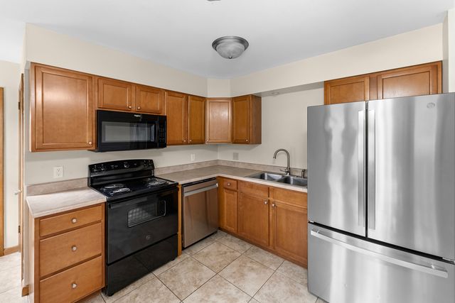 4233 Warren Street, Davenport, IA 52806