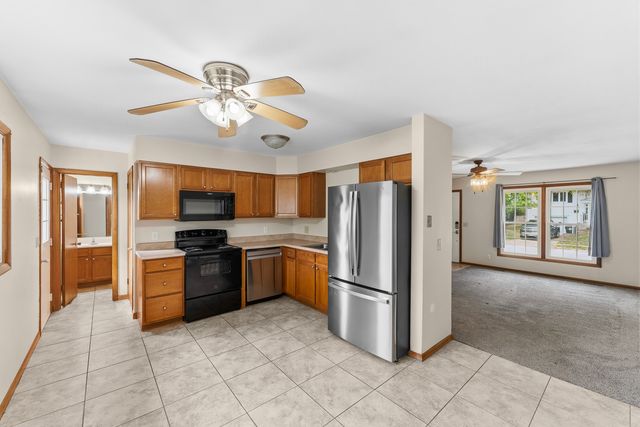 4233 Warren Street, Davenport, IA 52806