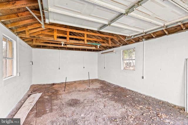 941 CONEWAGO CREEK RD, Manchester, PA 17345