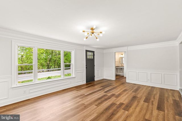 941 CONEWAGO CREEK RD, Manchester, PA 17345