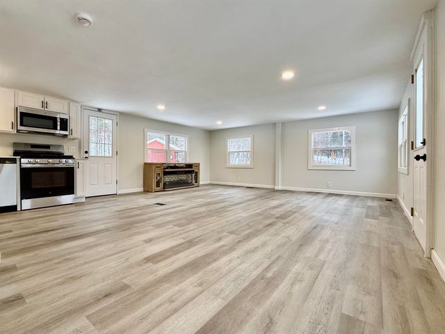 201 Parade Road, Meredith, NH 03253