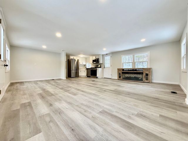 201 Parade Road, Meredith, NH 03253