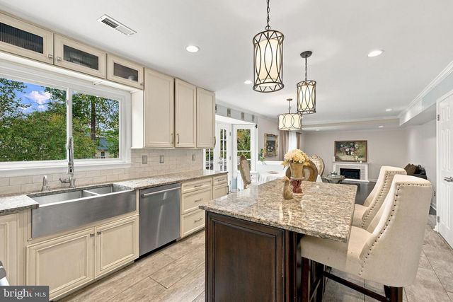 14 BALLANTRAE CT, Stafford, VA 22554