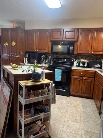 5324 NW Glenn Ave, Lawton, OK 73505