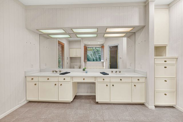 933 Mobley Road, Cedar Hill, TX 75104