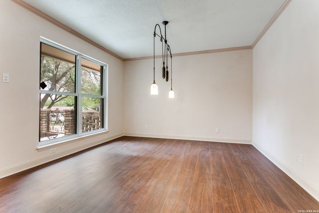 710 Balboa, Universal City, TX 78148