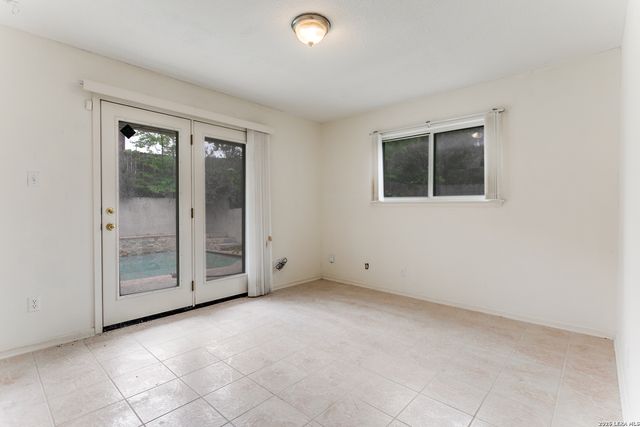 710 Balboa, Universal City, TX 78148