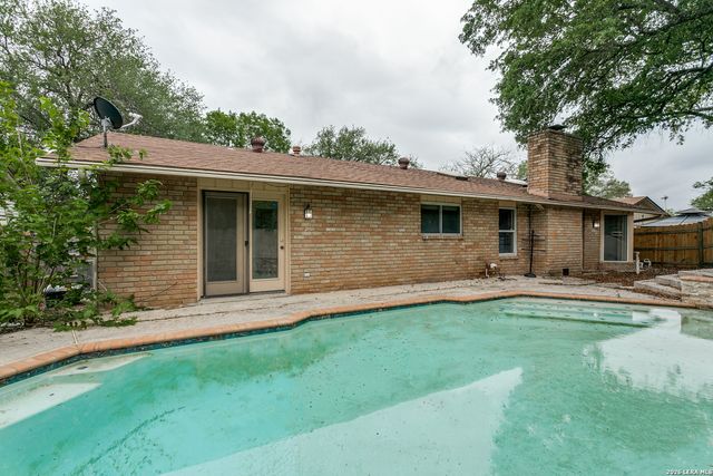 710 Balboa, Universal City, TX 78148