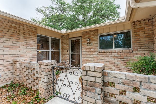 710 Balboa, Universal City, TX 78148